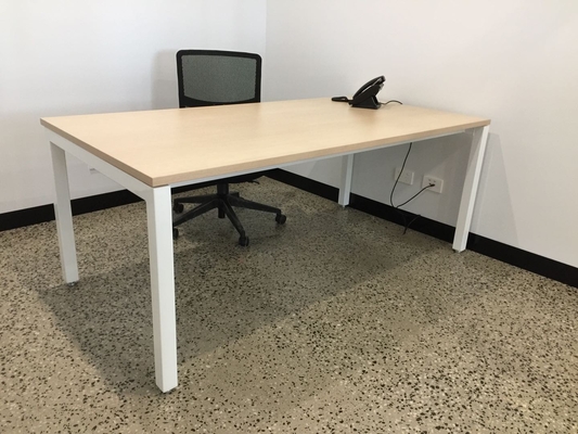 Square Tube 50*50 /40*40 Steel Frame And Wooden Top Office Workstation Strong Structure supplier