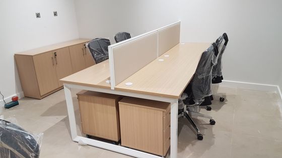 3  Person Staff Green Screen Office Workstation Desk Table Wooden Top And Steel Frame